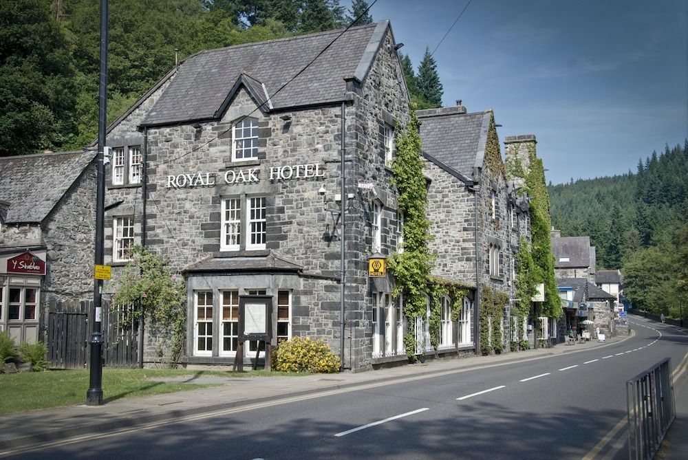 Royal Oak Hotel 1