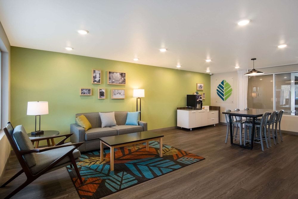 WoodSpring Suites Grand Rapids Kentwood 2