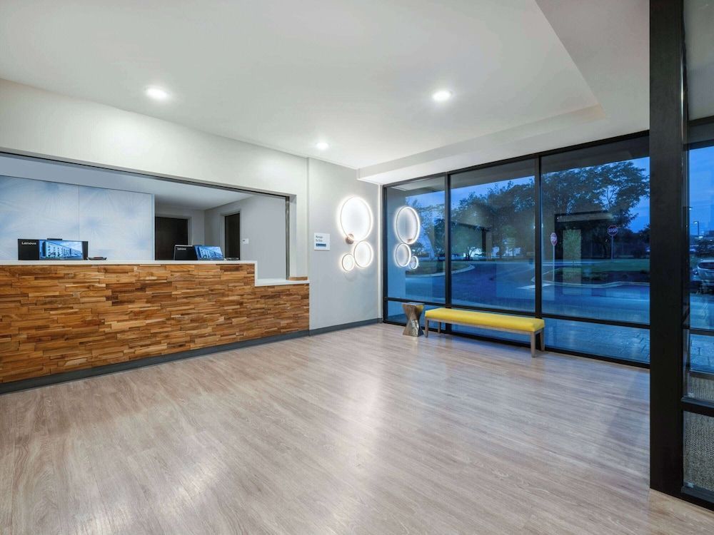 ECHO Suites Extended Stay by Wyndham Madison 2