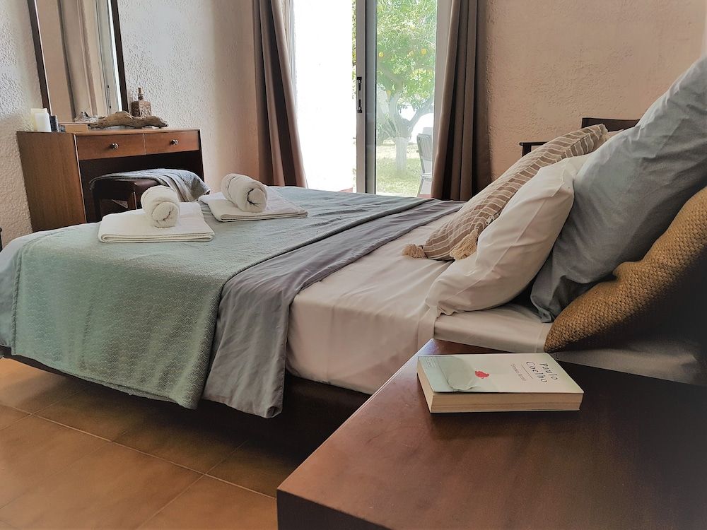 CASA MIKELE by Sarikas - SEA SIDE SUITES and STUDIOS -adults only 2