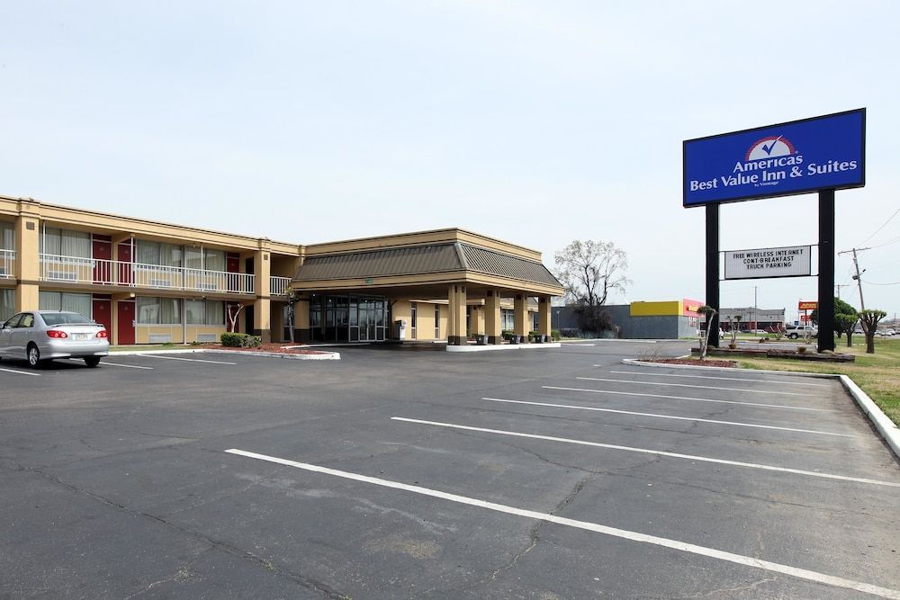 Americas Best Value Inn & Suites Greenville 1