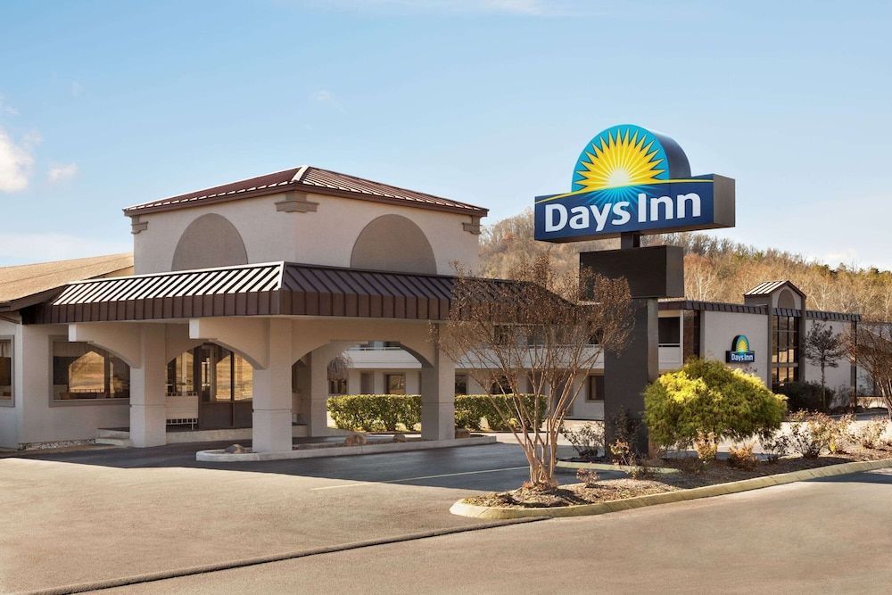 Days Inn by Wyndham Oak Ridge Knoxville 1
