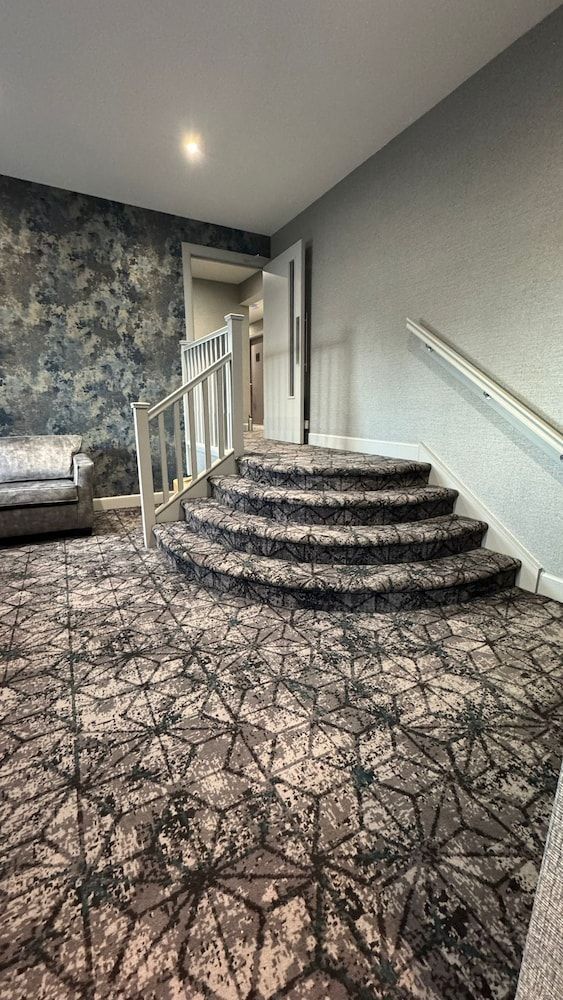 The Knowes Hotel & Restaurant 2