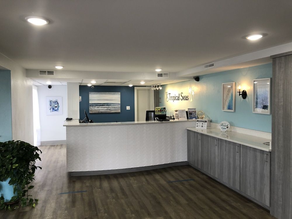 Tropical Seas Hotel 2