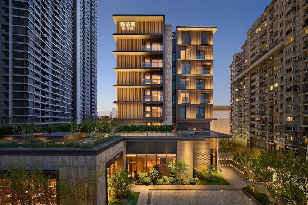 Xi Zhe Wuxi, Curio Collection By Hilton 1