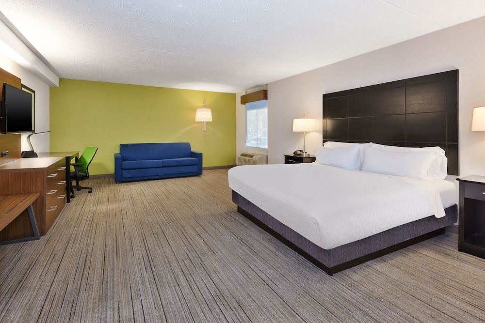 Holiday Inn Express WALDORF by IHG 2