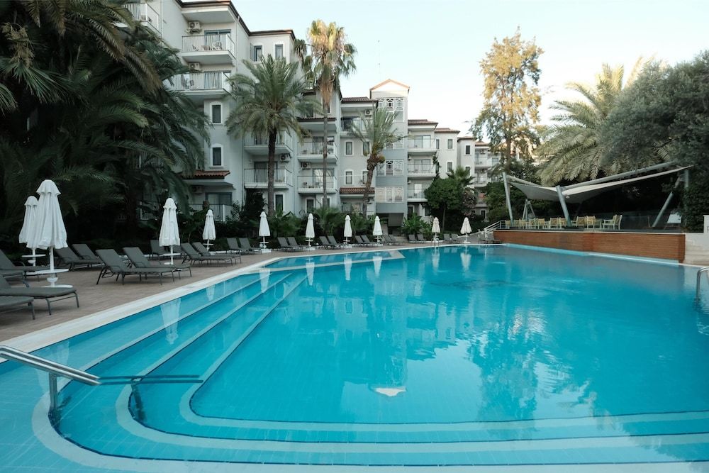 Paloma Marina Suites - Adult Only 1