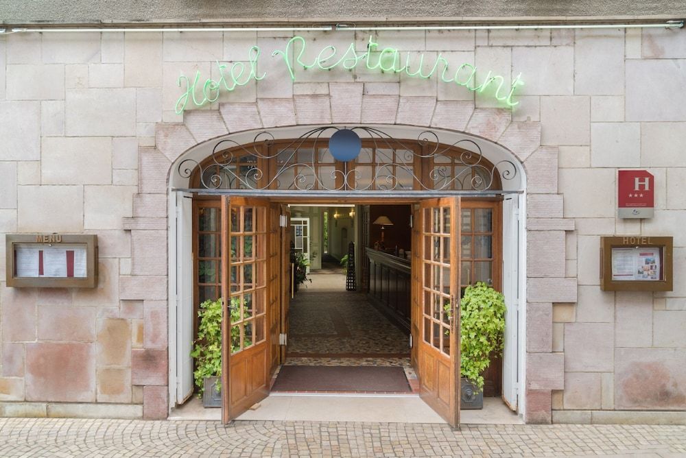 Hostellerie des Trois Pigeons, Paray-le-Monial 1