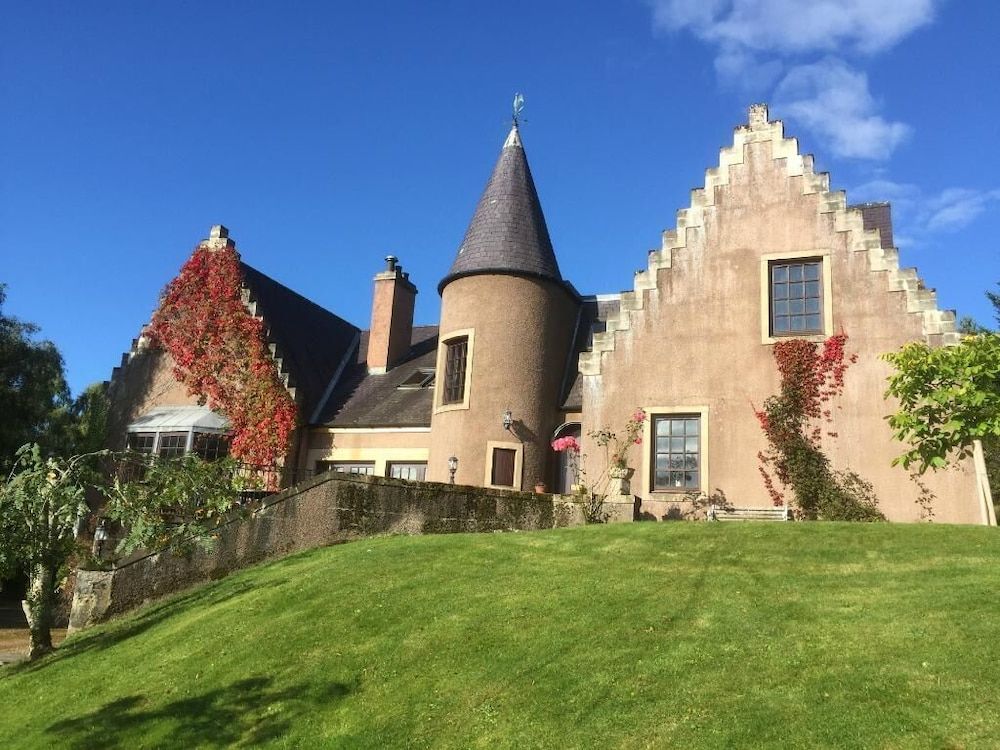 Highland Bear Lodge & Woodland Bear Huts 1