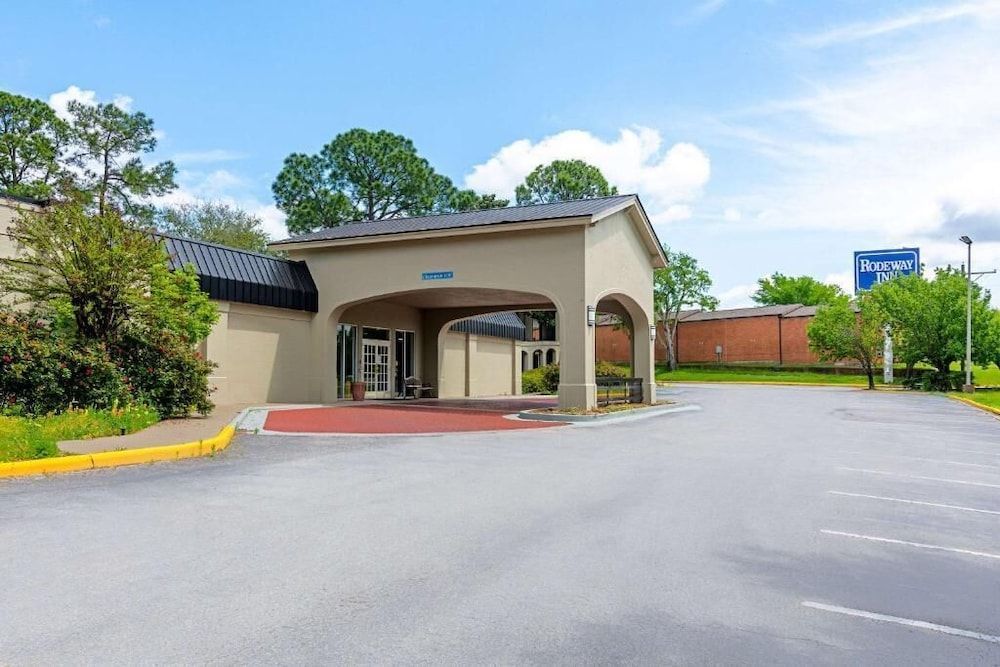 Rodeway Inn Huntsville West 1