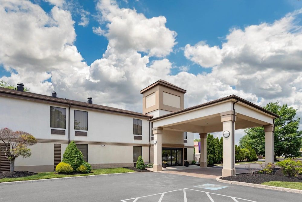 Quality Inn & Suites NJ State Capital Area 1