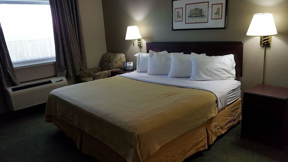Gurnee Motel 1