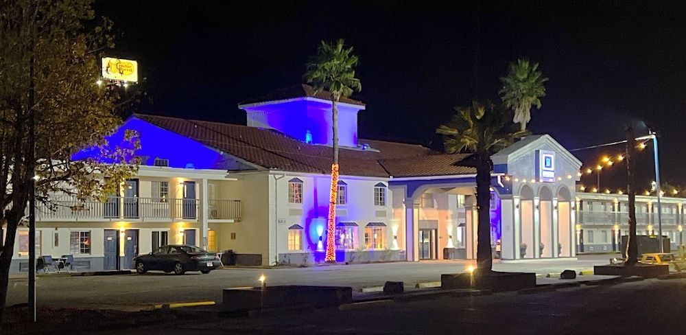 Boardwalk Suites Lafayette 1