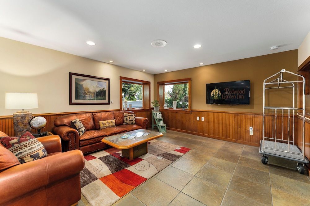 Redwood Hyperion Suites 2