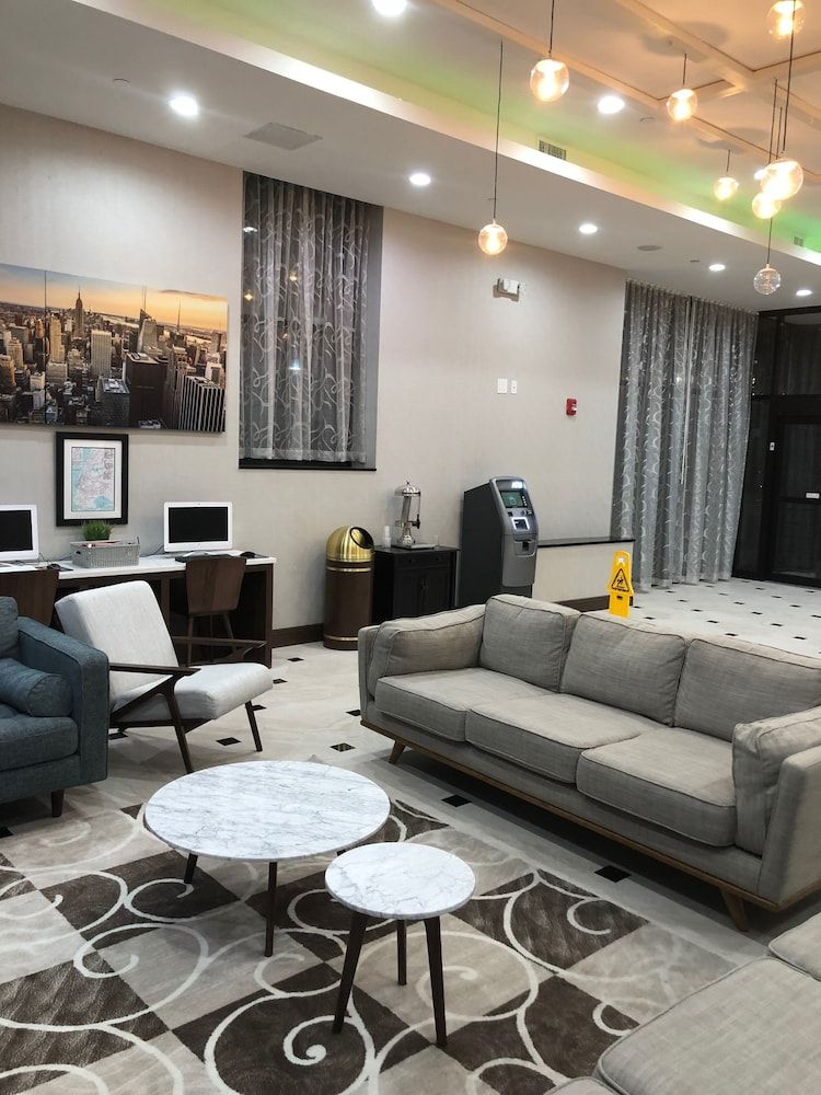 Hotel Nirvana 2