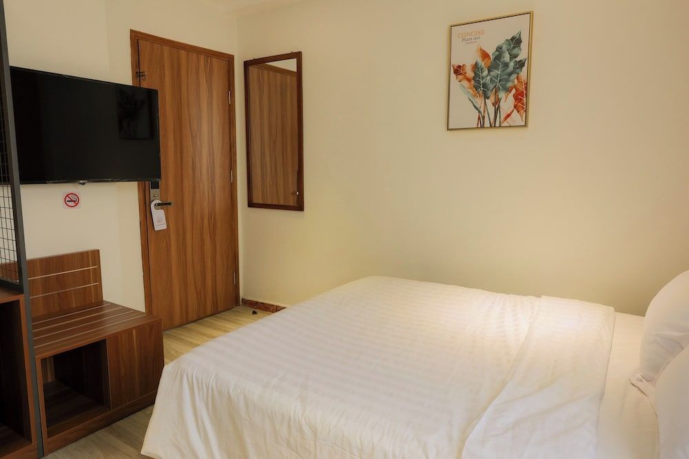 Lanura Saigon Boutique Hotel 2