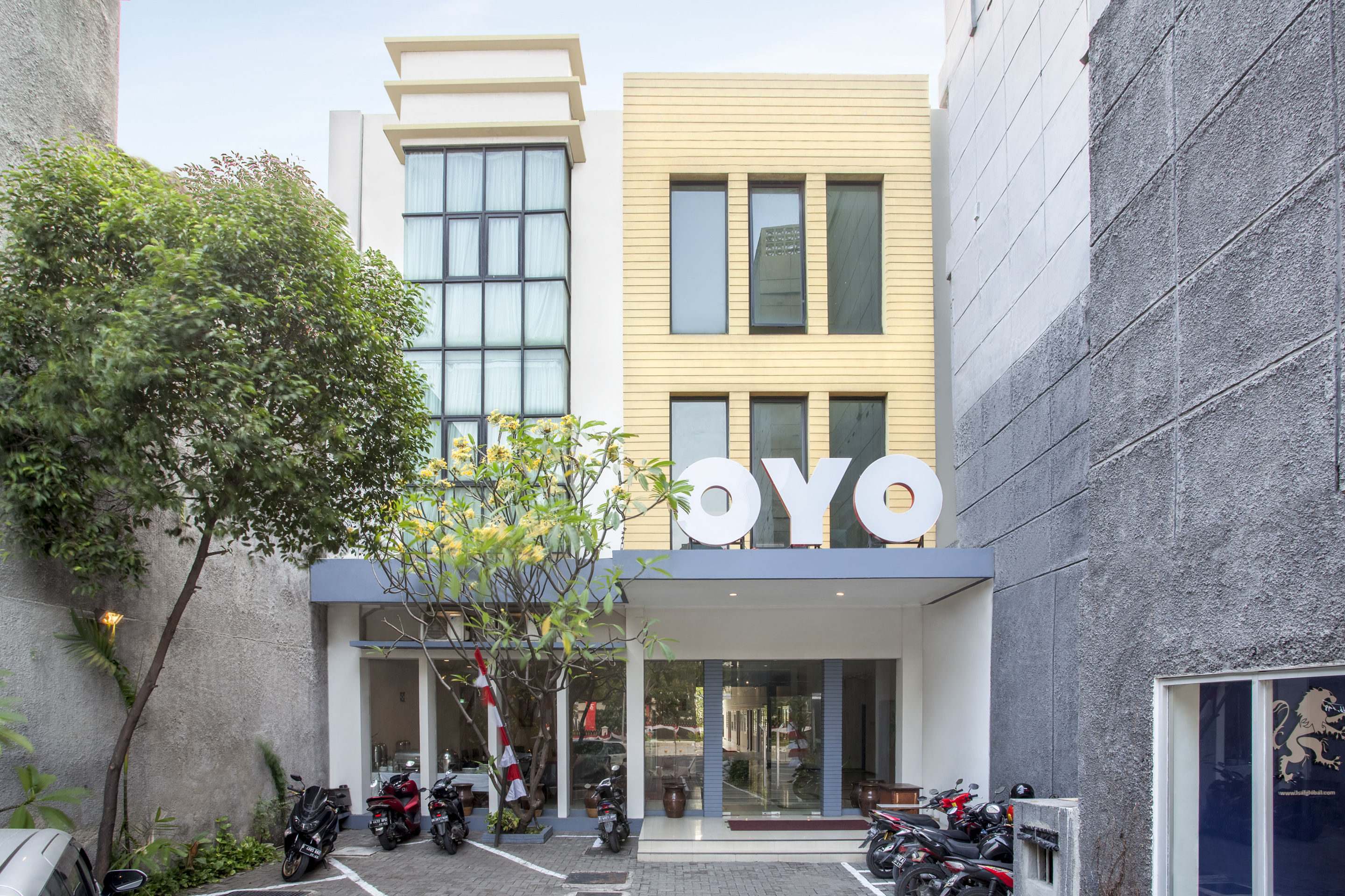 N. Hotel 2