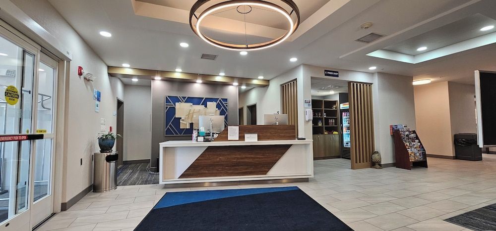 Holiday Inn Express & Suites TWIN FALLS by IHG 1