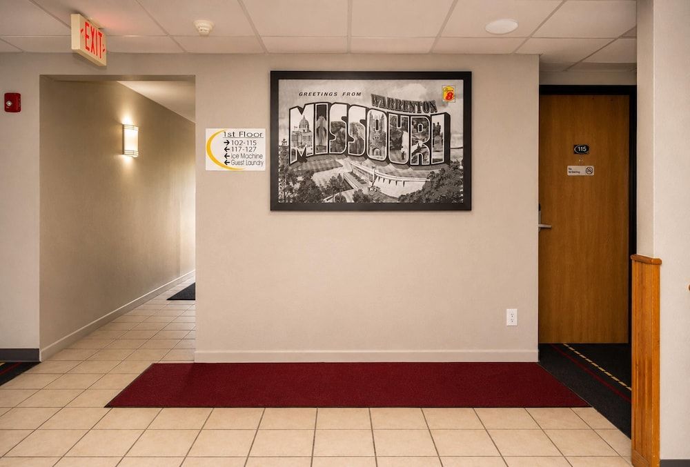 Super 8 by Wyndham Warrenton 2