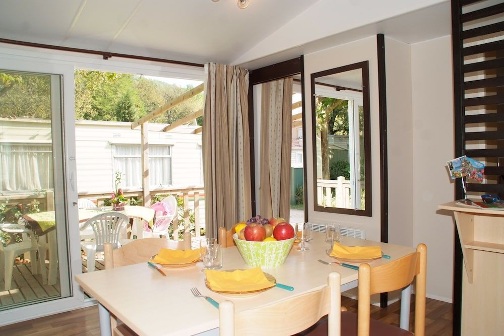 Hotel et Camping Les Rives du Loup 2