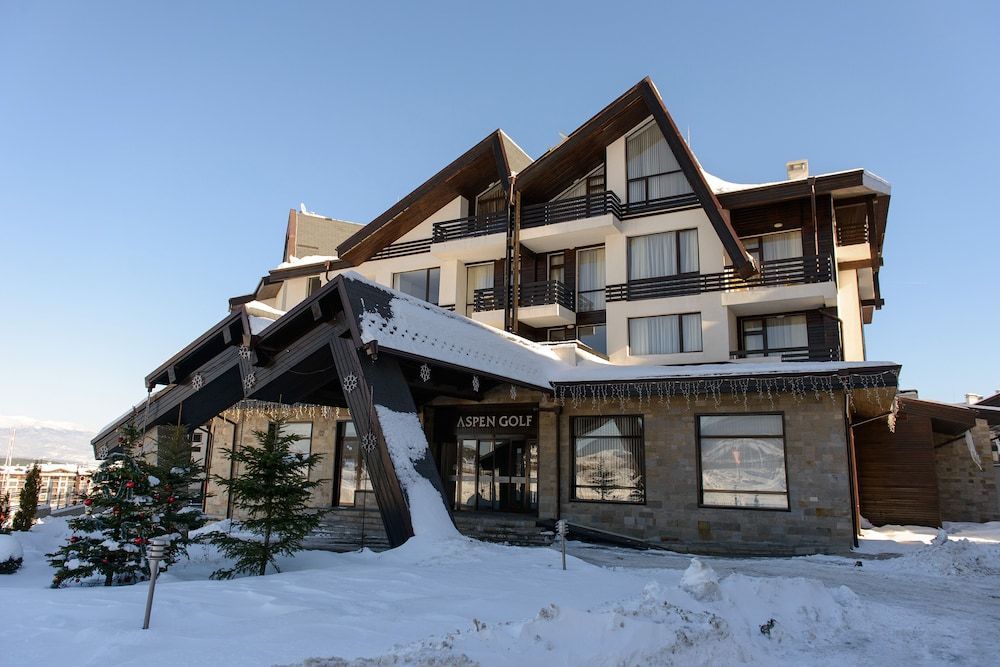 Aspen Golf and Ski Resort 1
