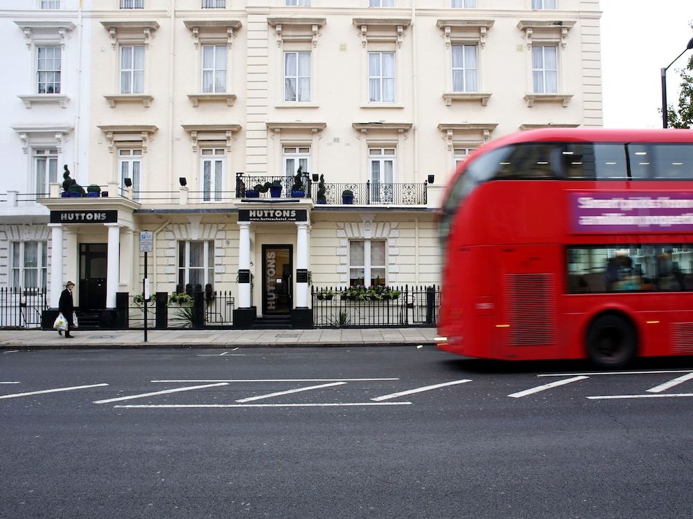 Huttons Hotel, Victoria London 1