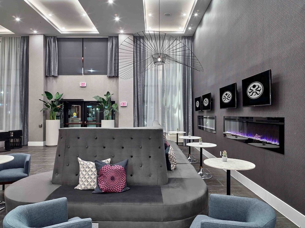 Sandman Signature Plano-Frisco Hotel 2