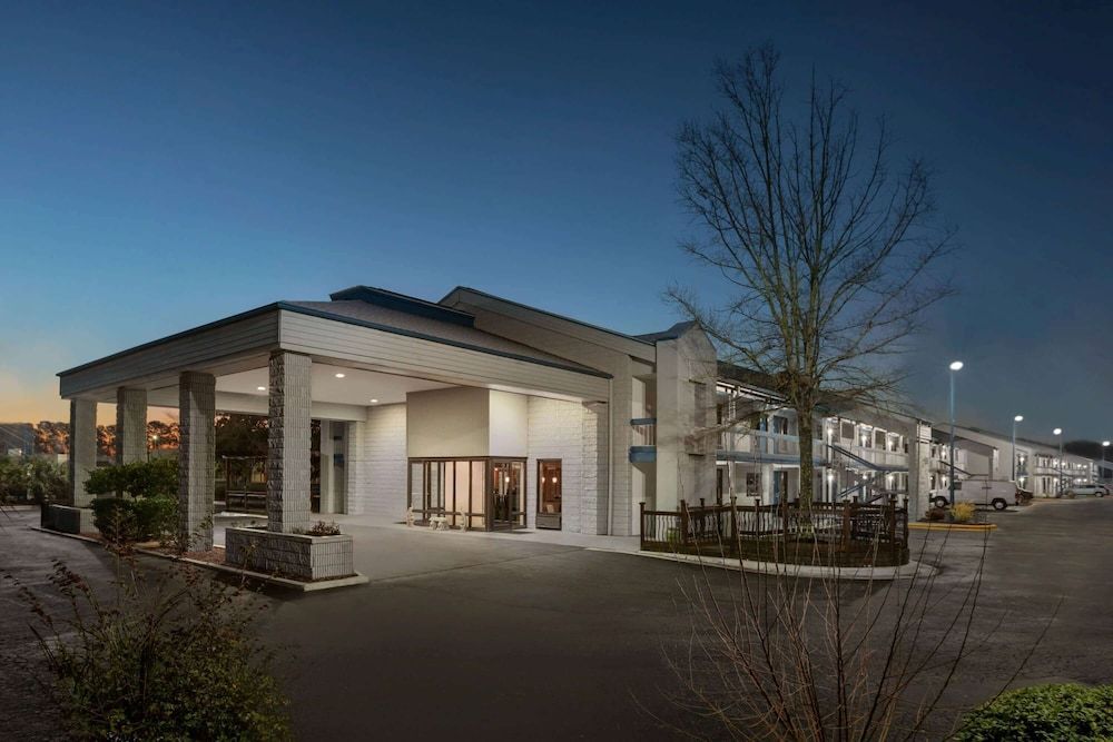 Baymont by Wyndham Wilmington 1