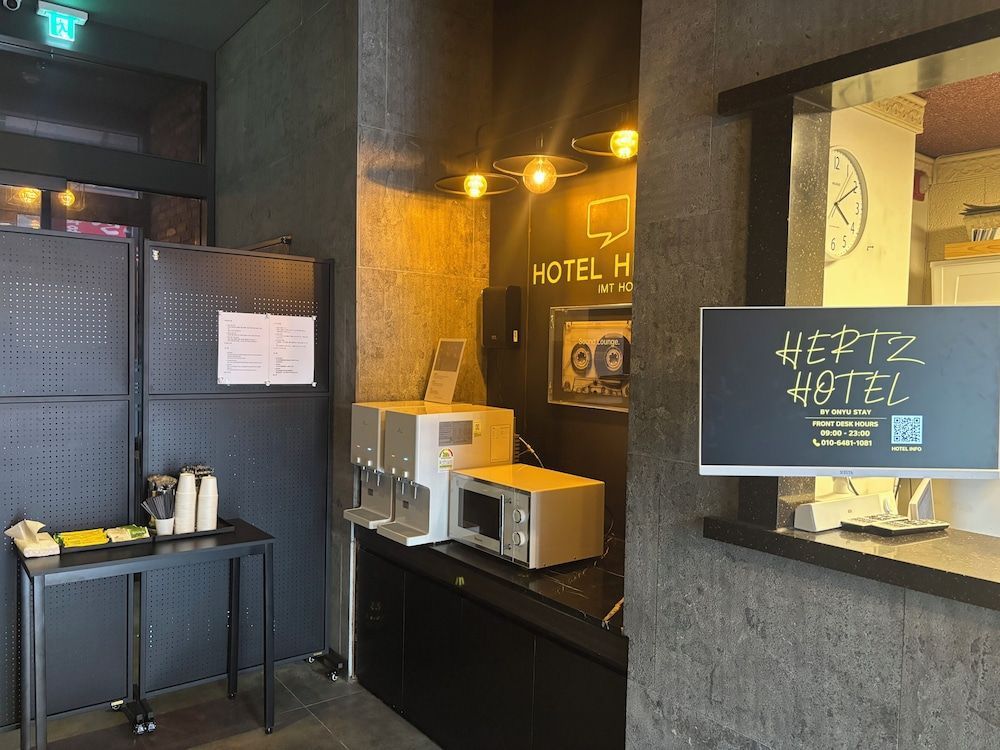 HERTZ Hotel 1