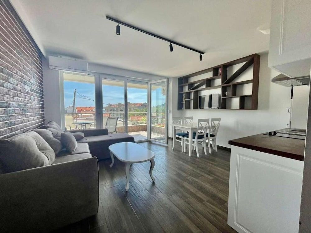 Bucanero Apartments Budva 1