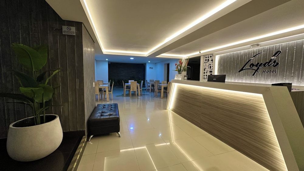 Loyds Hotel 2