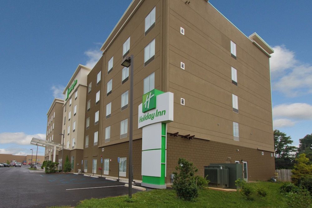 Holiday Inn CHRISTIANSBURG BLACKSBURG by IHG 1