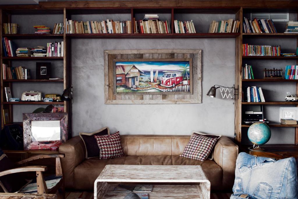 Surfers Lodge Peniche 1