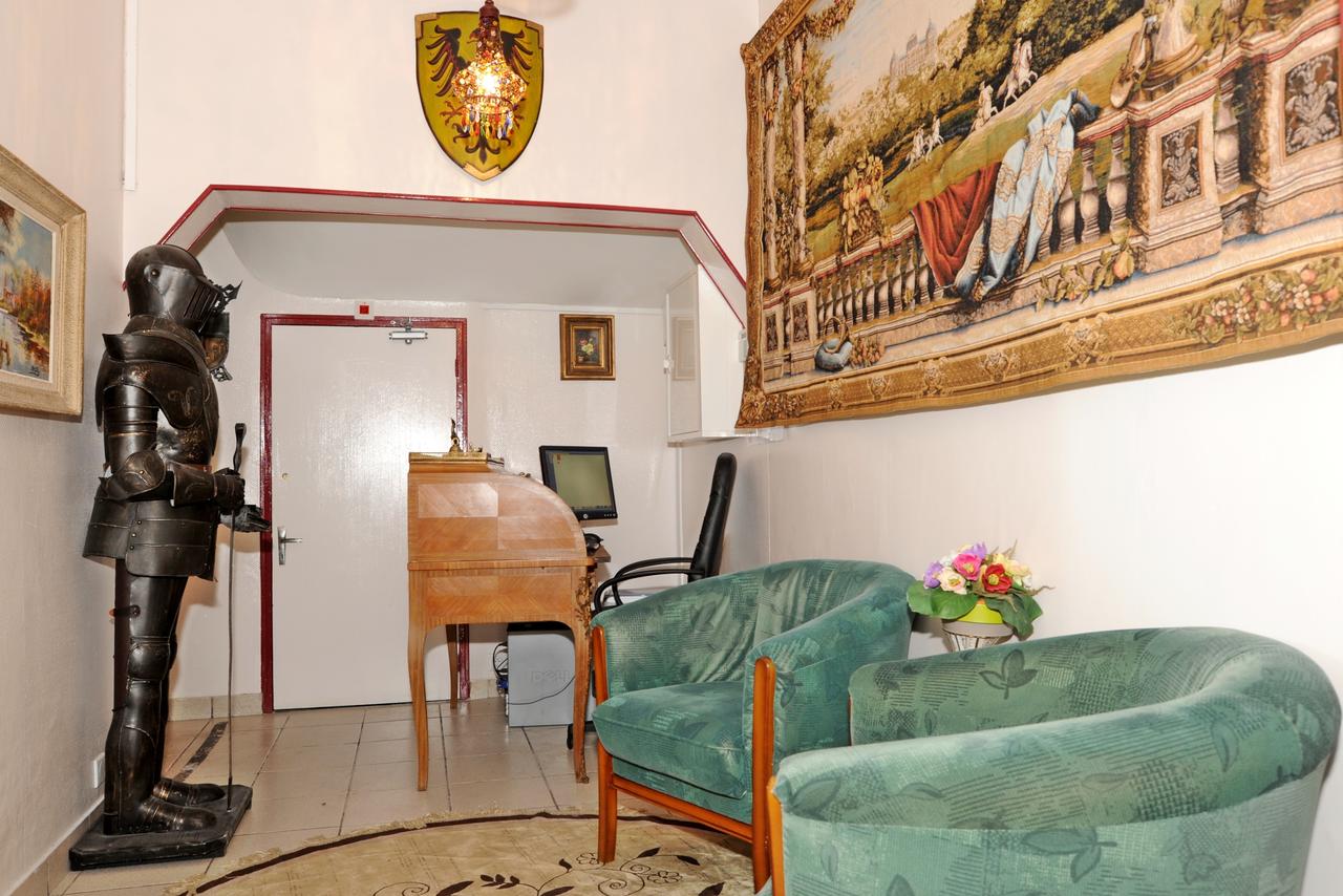 Logis Hostellerie du Grand Sully 2