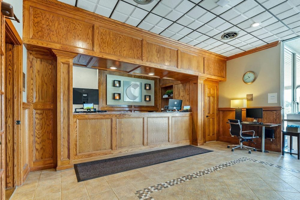 Comfort Inn & Suites Triadelphia - Wheeling 2