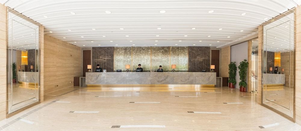 Kowloon Harbourfront Hotel 2