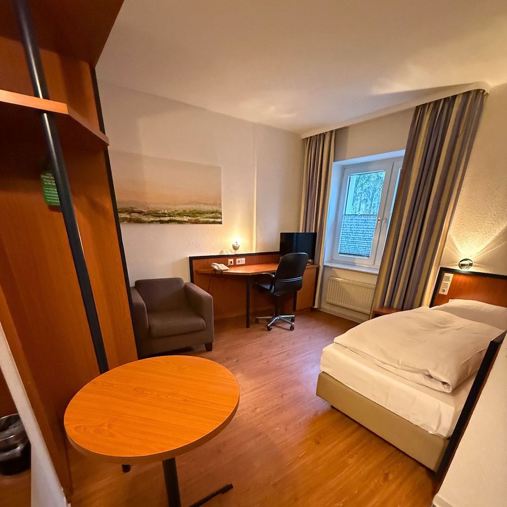Keyless Boardinghouse 2