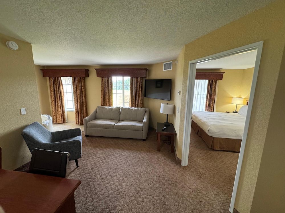 GrandStay Residential Suites Hotel Faribault 1