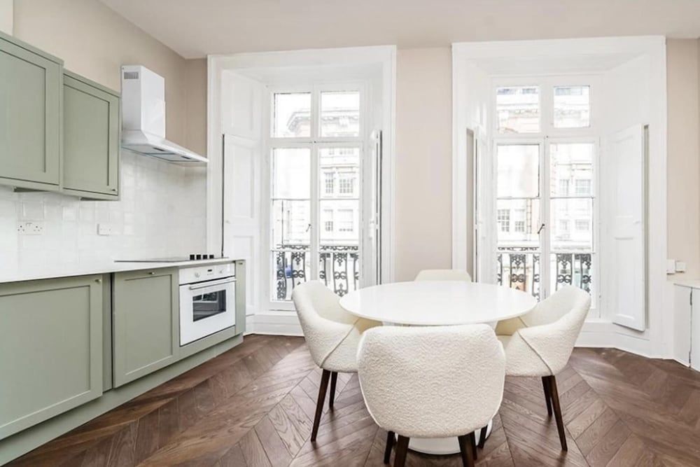 Stylish & Spacious 1 br Flat in Central Camden 1