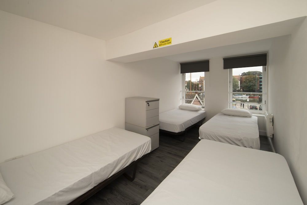 Harbourside Hostel Bristol 1