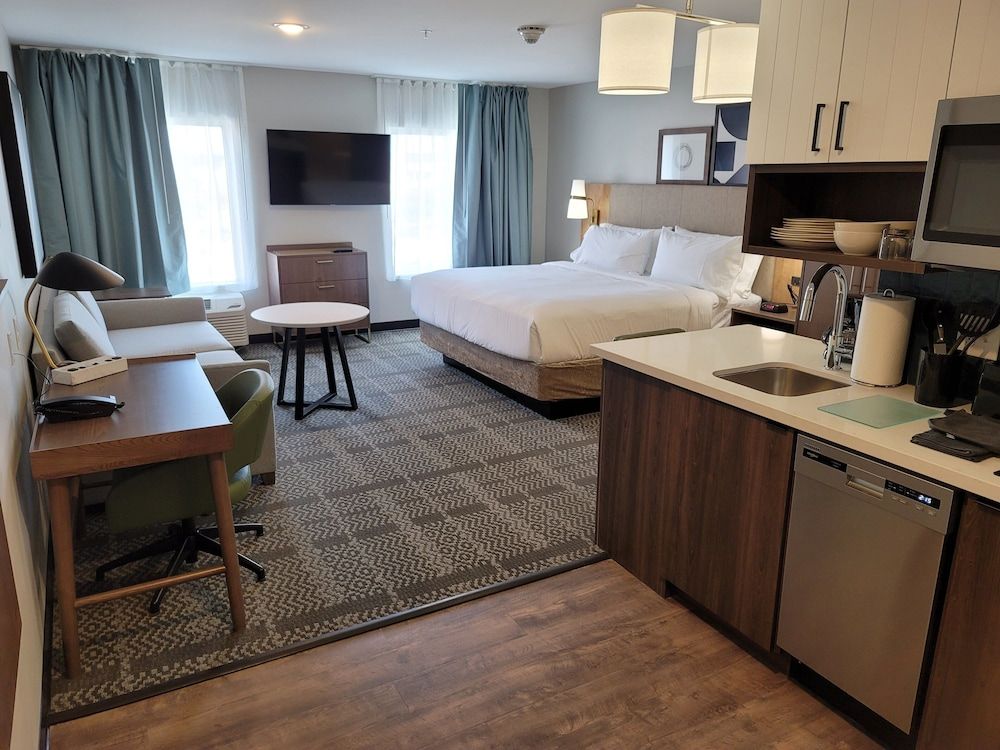 Staybridge Suites LOUISVILLE - EXPO CENTER by IHG 1