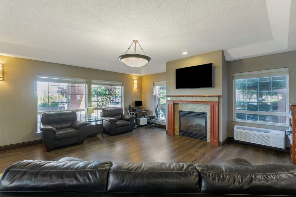 Best Western Plus Park Place Inn & Suites 2