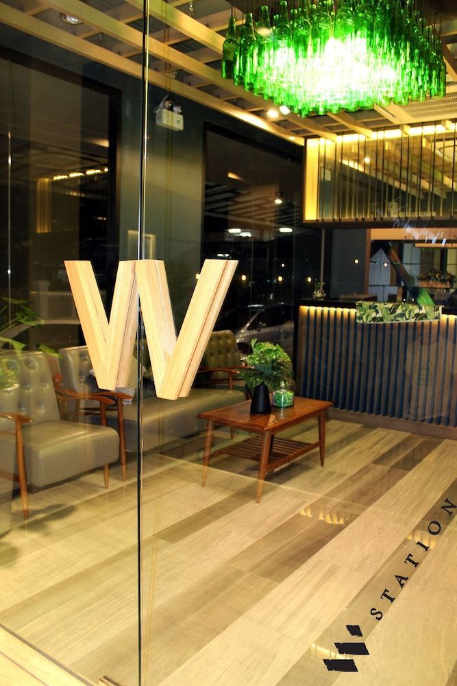 W Station 2