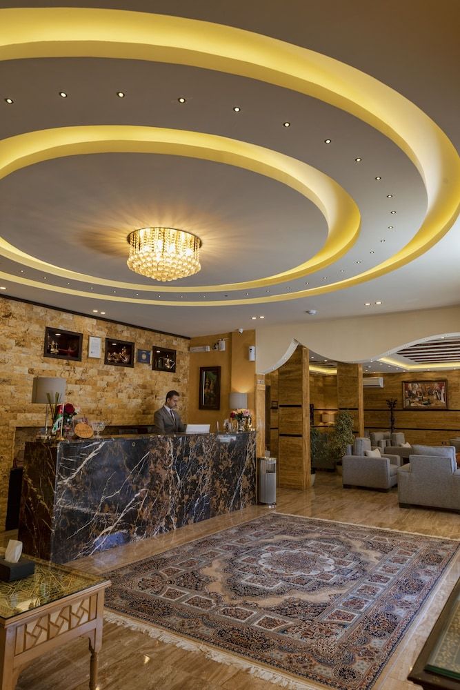 Town Season Hotel 1