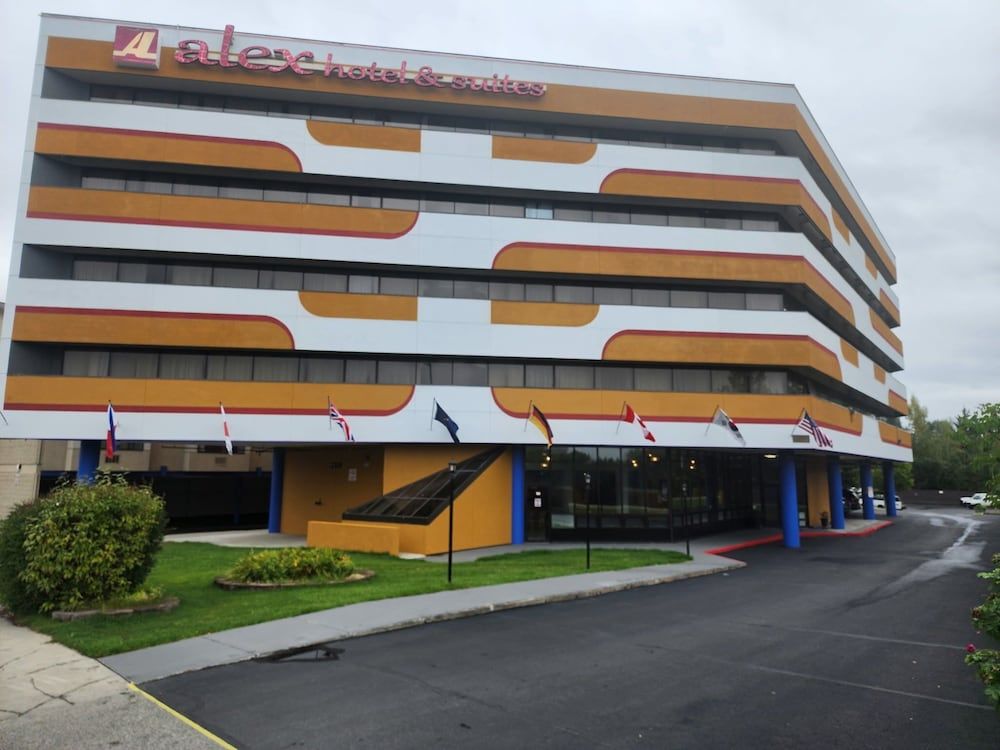Alex Hotel and Suites Anchorage Airport 1