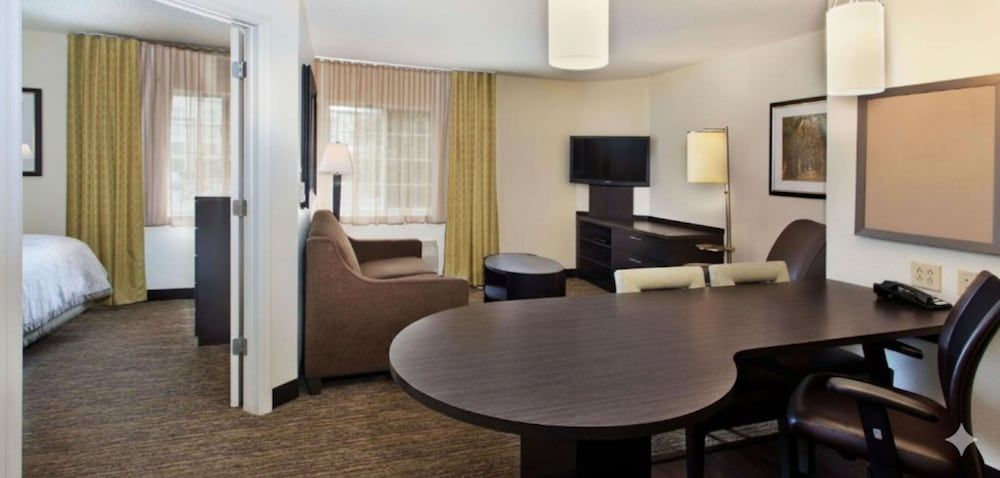 Candlewood Suites Wichita - Airport by IHG 2