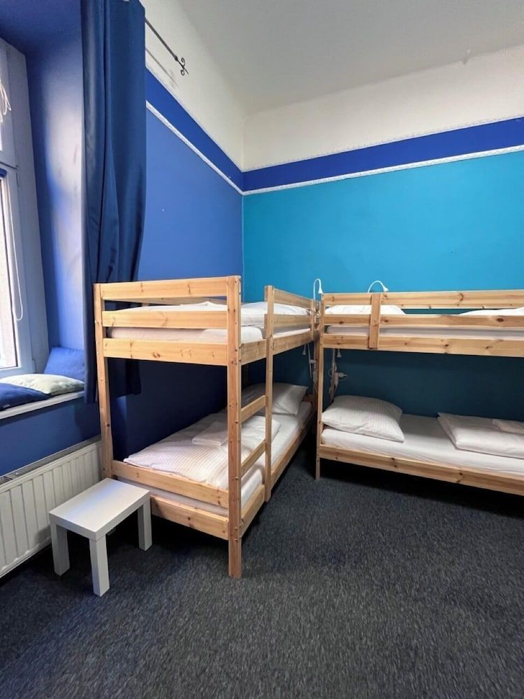 GIRLS Dorm Apartment 2