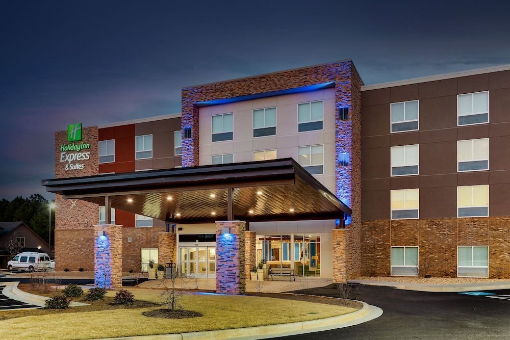 Holiday Inn Express & Suites DAWSONVILLE by IHG 1