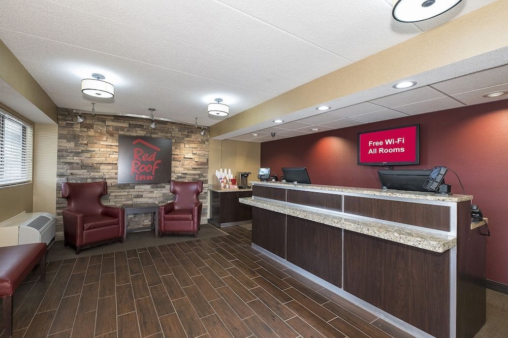 Red Roof Inn Toledo - Maumee 2
