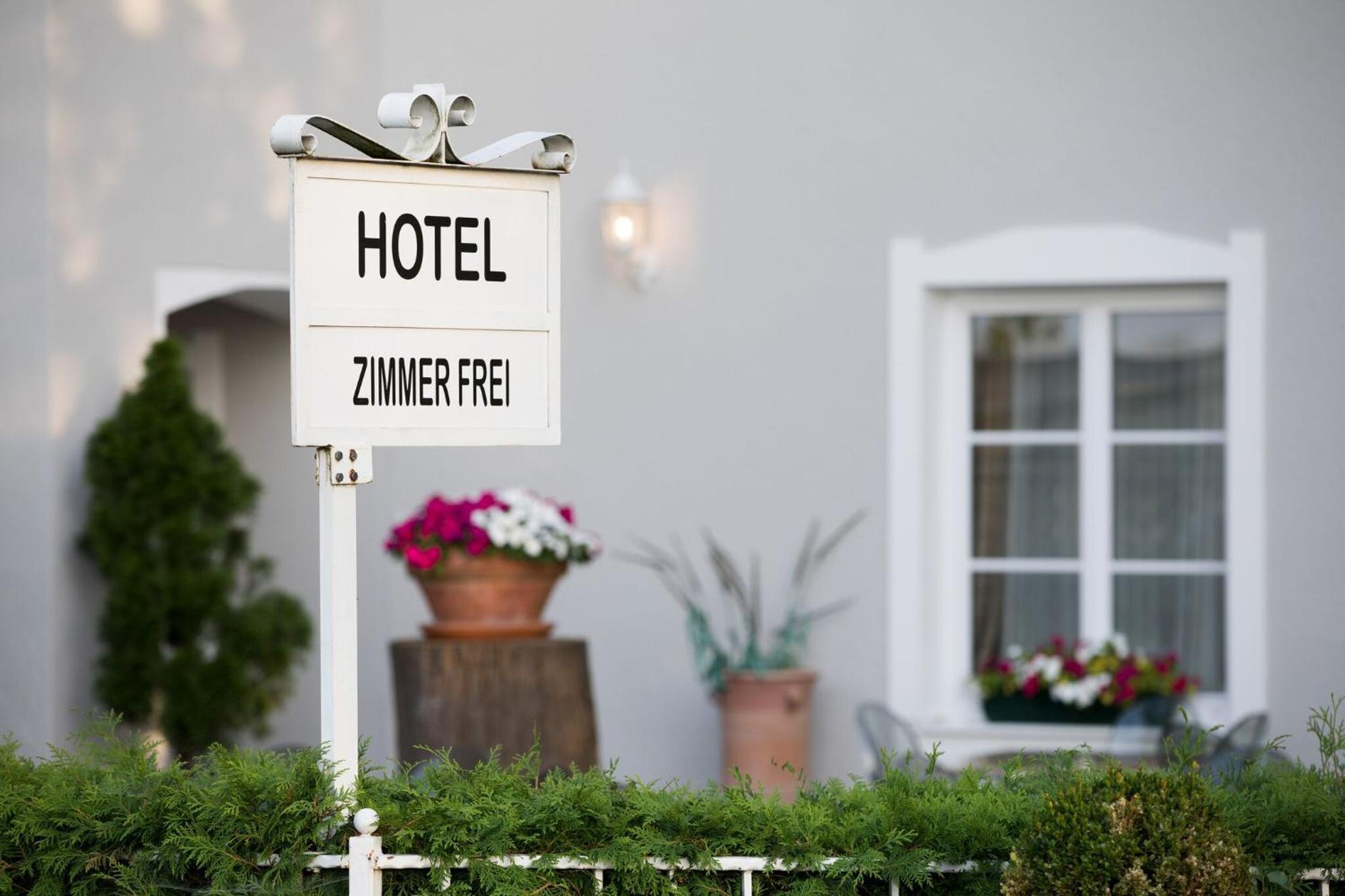 Hotel Nibelungenhof 1